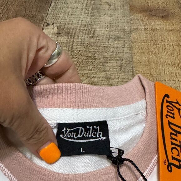 Von Dutch Raglan Embroidered Cropped Sweat Top Sz Large Dirty Pink NWT - Picture 3 of 11